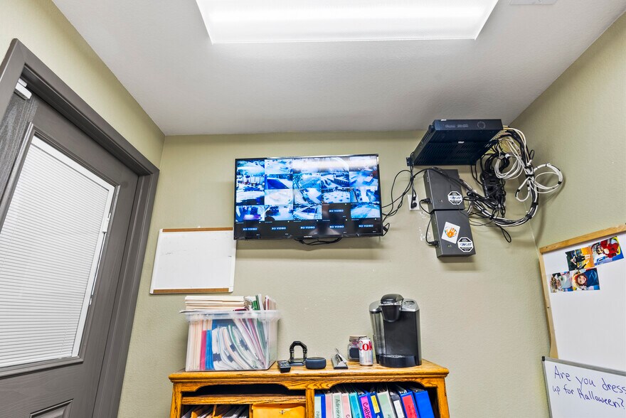 More Photos Of 989 Old Mcdade Rd, Elgin Daycare Center For Sale