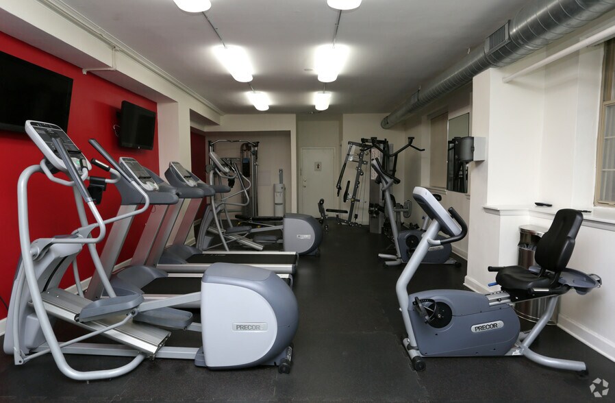 More Photos Of 3000 Connecticut Ave NW, Washington Apartments For Lease