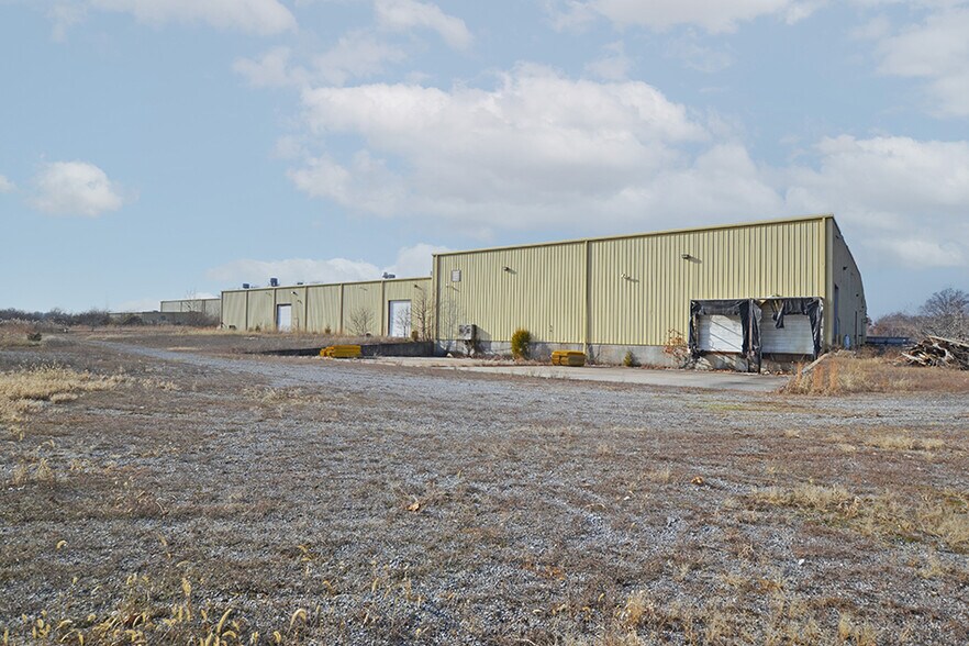More Photos Of 10231 Sugar Creek Rd, Benton Manufacturing For Sale