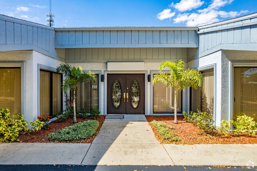 More Photos Of 8406 Massachusetts Ave, New Port Richey Office For Lease