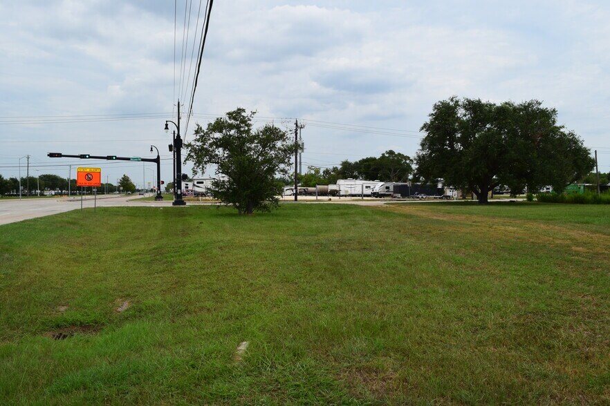 More Photos Of Bailey & McLean Rd., Pearland Land For Sale