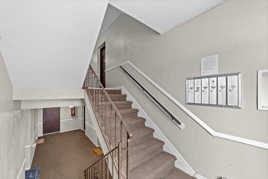 More Photos Of 5216 E Lake Rd, Sheffield Lake Apartments For Sale