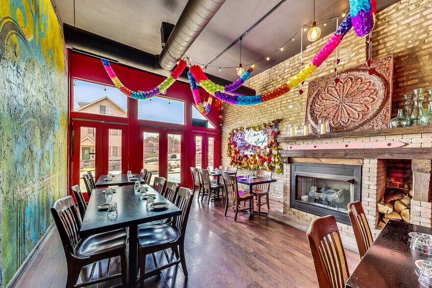 More Photos Of 2506-2508 N Clybourn Ave, Chicago Storefront Retail Residential For Sale