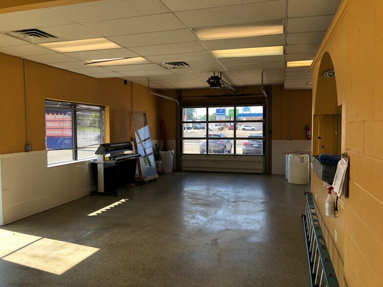 More Photos Of 2415 Maple Ave, Zanesville Carwash For Sale