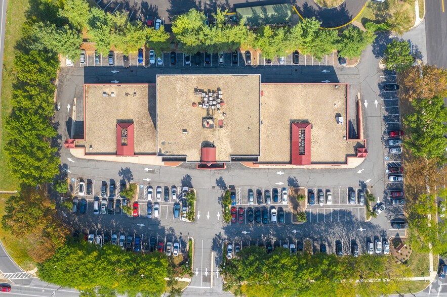 More Photos Of 1003-1005 W 7th St, Frederick Office For Sale