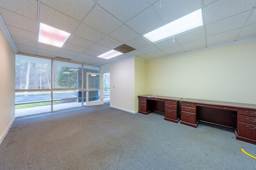 More Photos Of 2500 Gateway Centre Blvd, Morrisville Office For Lease