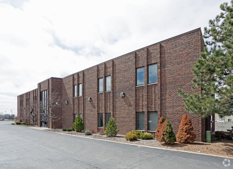 More Photos Of 231 W Grand Ave, Bensenville Office For Lease