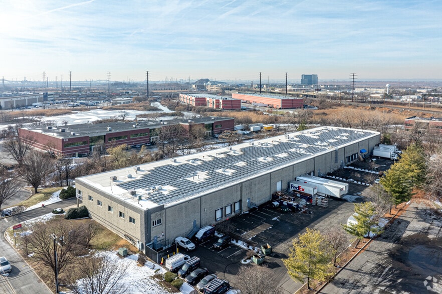 More Photos Of 701 Penhorn Ave, Secaucus Warehouse For Lease