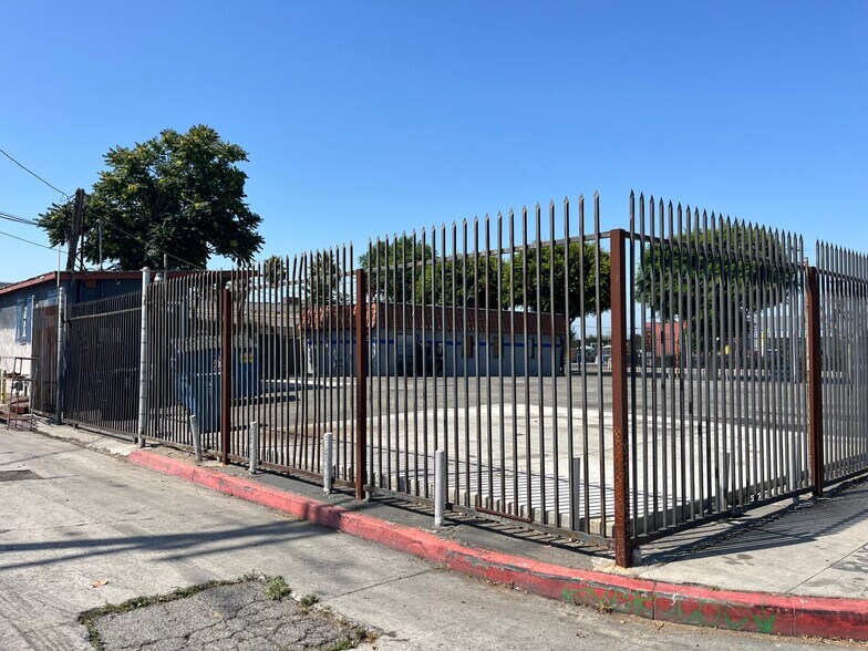 More Photos Of 310 N Long Beach Blvd, Compton Storefront Retail Office For Sale