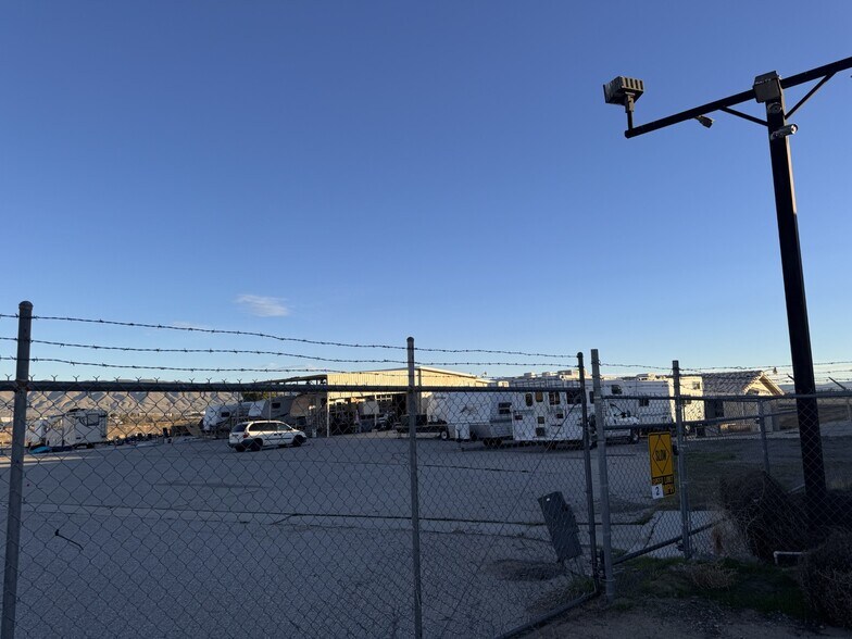 More Photos Of 17105 Darwin Ave, Hesperia Land For Lease