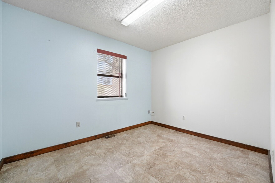 More Photos Of 3435 Kimball Cir, Colorado Springs Service For Lease
