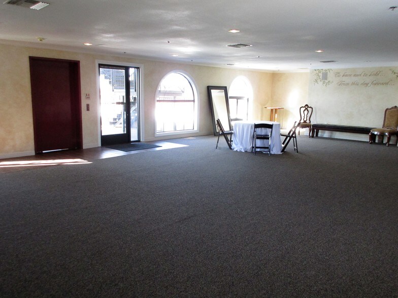 More Photos Of 151 S Sierra Ave, Oakdale Freestanding For Sale