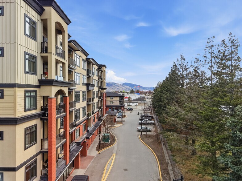 More Photos Of 765 McGill Rd, Kamloops Office For Sale