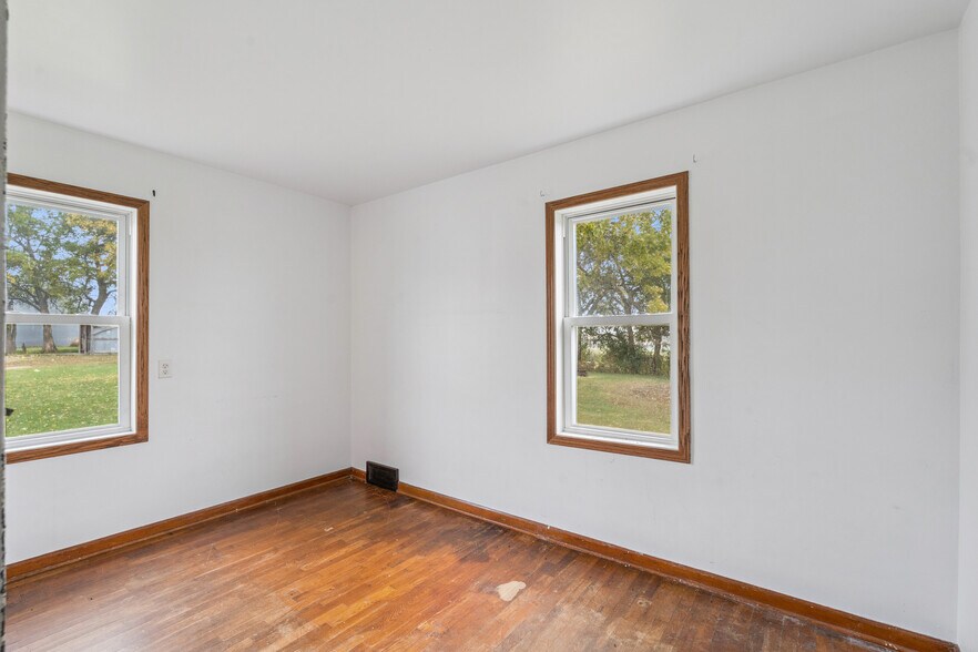 More Photos Of 2935 US-169, Mount Ayr Land For Sale