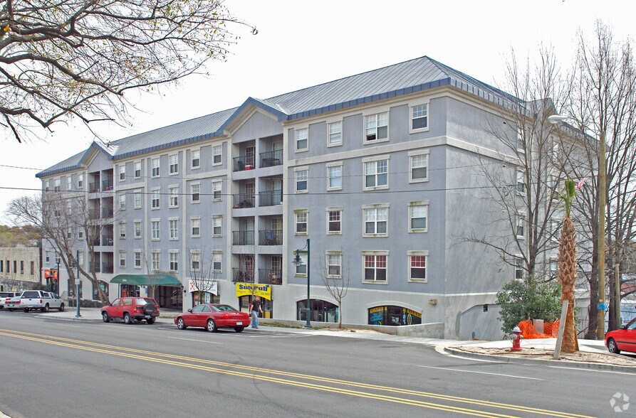 Primary Photo Of 2002 Greene St, Columbia Apartments For Lease