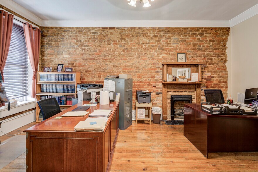 More Photos Of 107 E Main St, Jonesborough Storefront For Sale