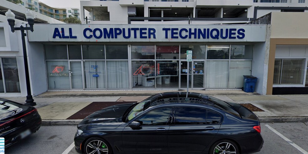 Primary Photo Of 2124 Hollywood Blvd, Hollywood Freestanding For Lease