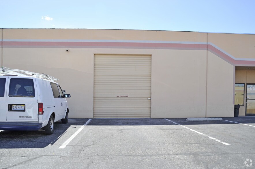 More Photos Of 5000 W Oakey Blvd, Las Vegas Light Distribution For Lease