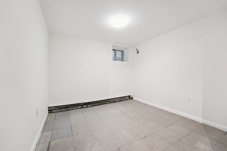 More Photos Of 910 19th St, Union City Multifamily For Sale