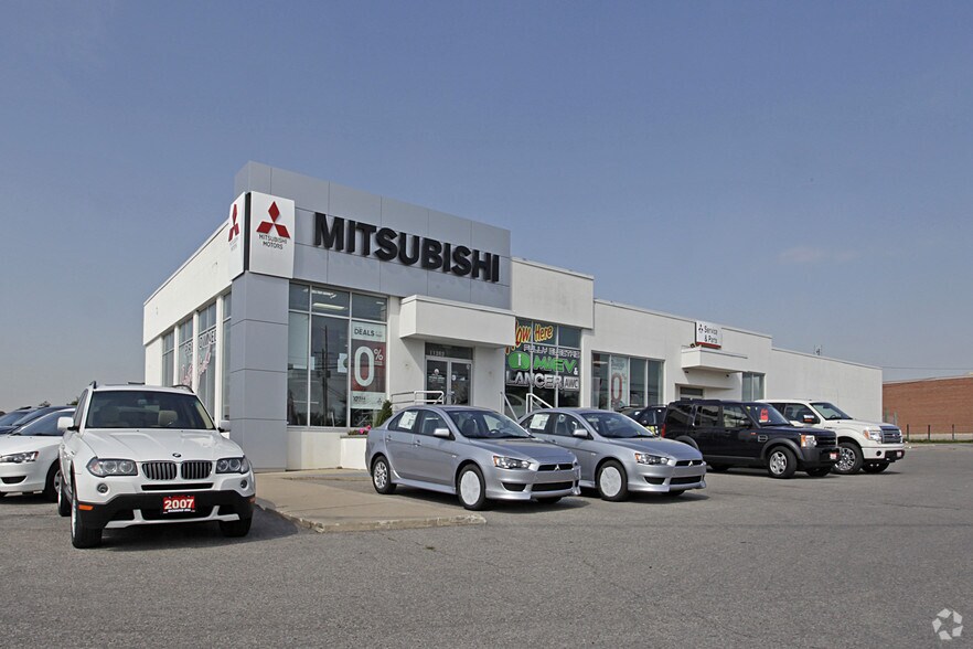 Primary Photo Of 11262 Yonge St, Richmond Hill Auto Dealership For Lease