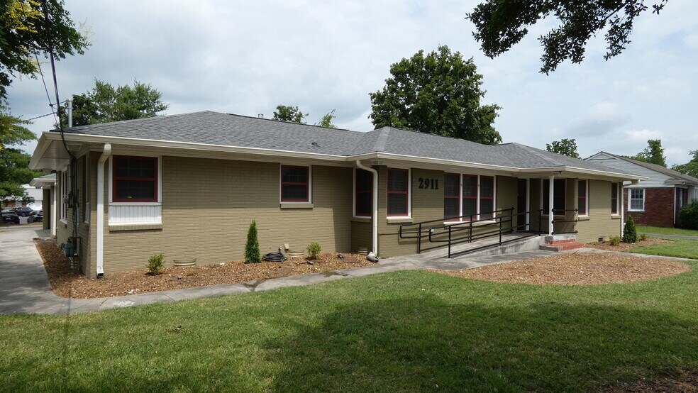 More Photos Of 2911 Middle Tennessee Blvd, Murfreesboro Office Residential For Lease