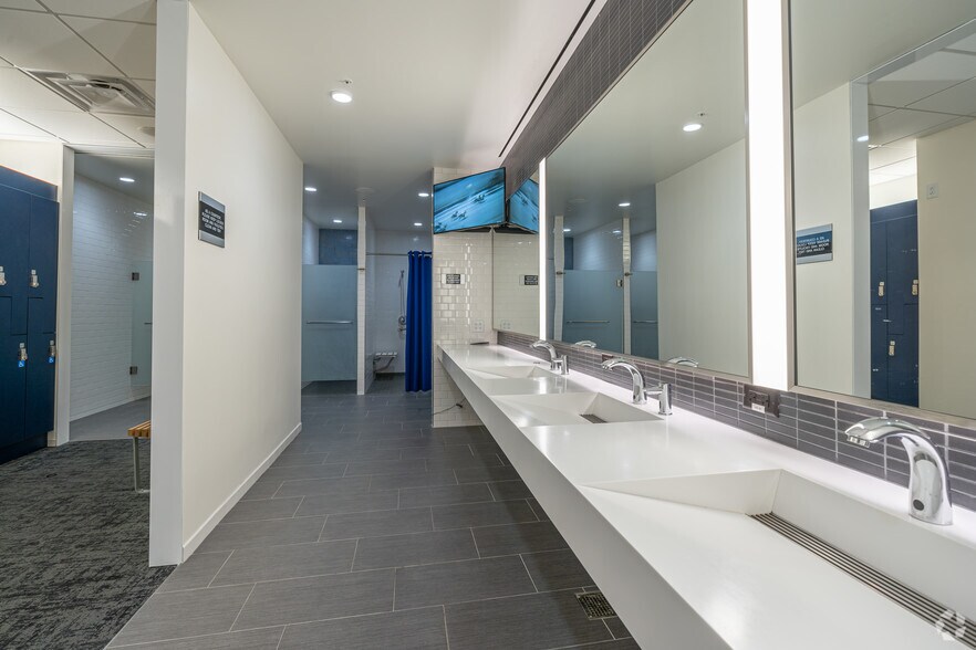 More Photos Of 5599 San Felipe St, Houston Office For Lease