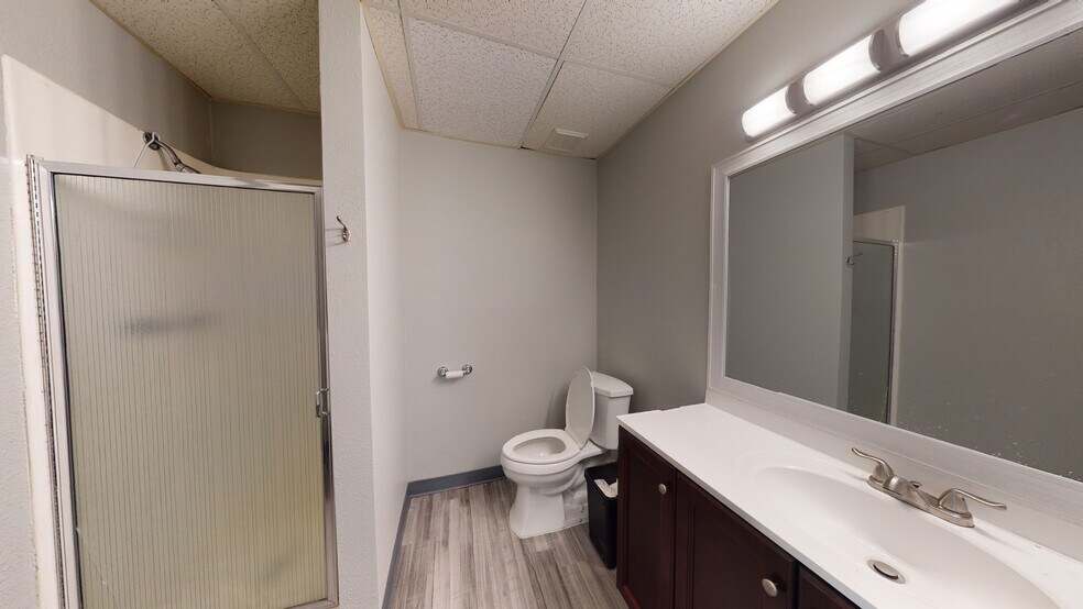 More Photos Of 2525 Wallingwood Dr, Austin Unknown For Lease