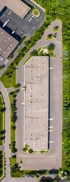 More Photos Of 6105 N Trenton Ln, Plymouth Distribution For Lease