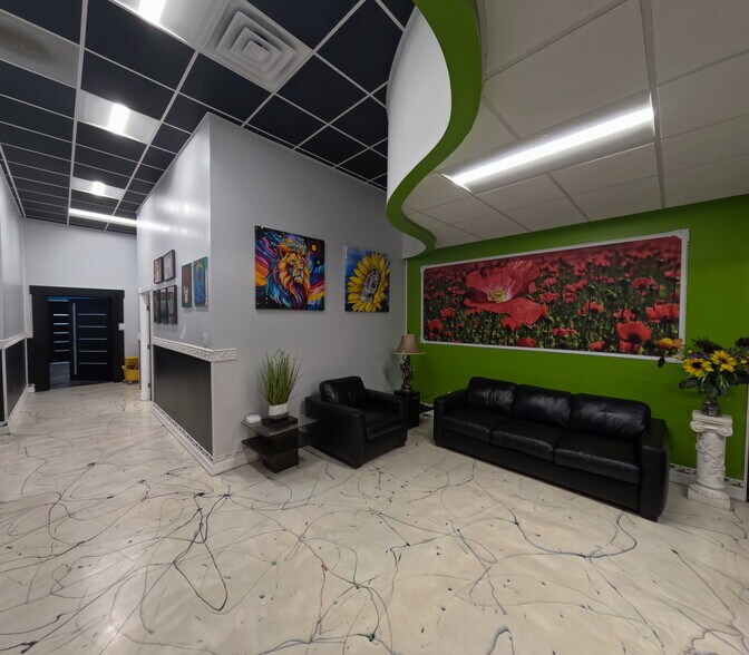 More Photos Of 1110 Main St, Lubbock Office For Sale