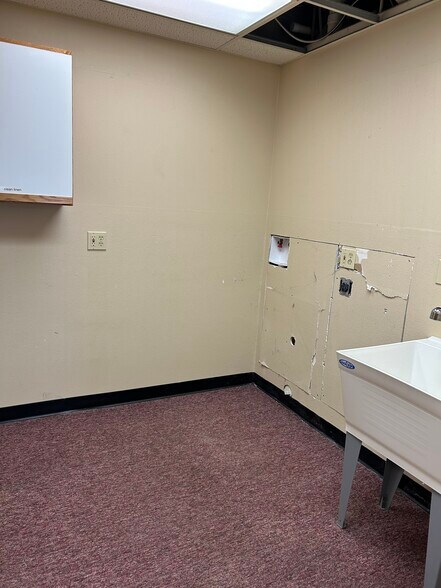 More Photos Of 2201 Jackson Blvd, Rapid City Office For Lease