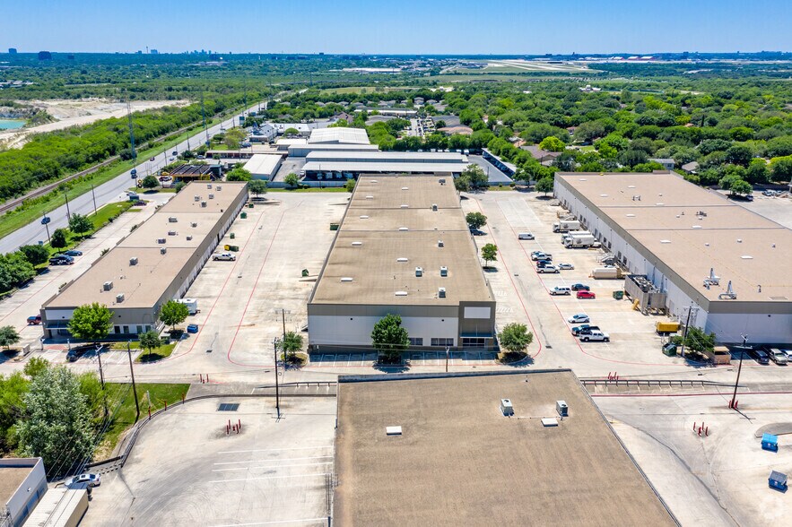 More Photos Of 12625 Wetmore Rd, San Antonio Unknown For Lease