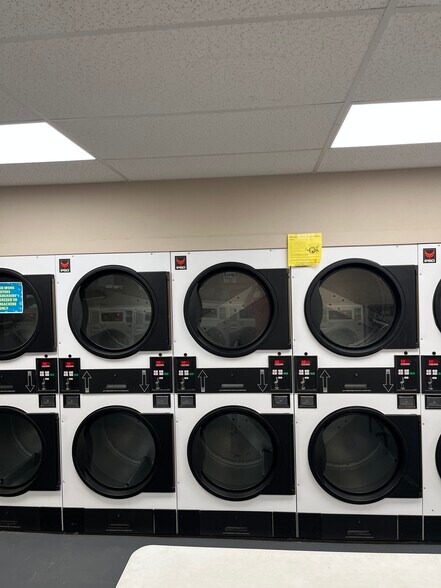 More Photos Of 110 Main St, Ringling General Retail For Sale