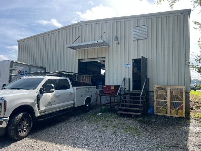 More Photos Of 808 Old Mill Rd, Ringgold Warehouse For Sale