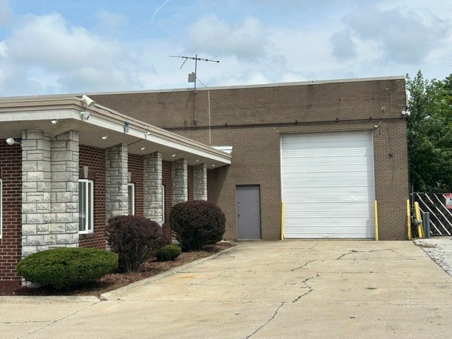 More Photos Of 3025 East End Ave, South Chicago Heights Truck Terminal For Sale