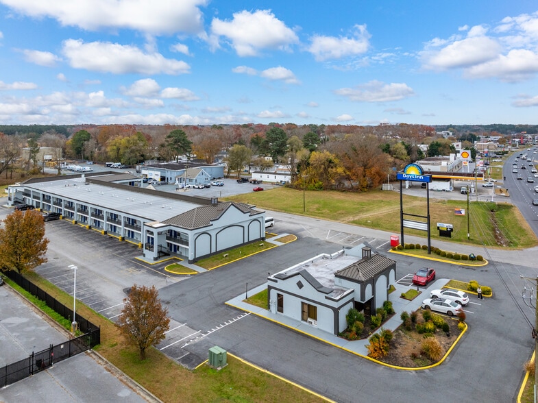 Primary Photo Of 2525 N Salisbury Blvd, Salisbury Hotel For Sale