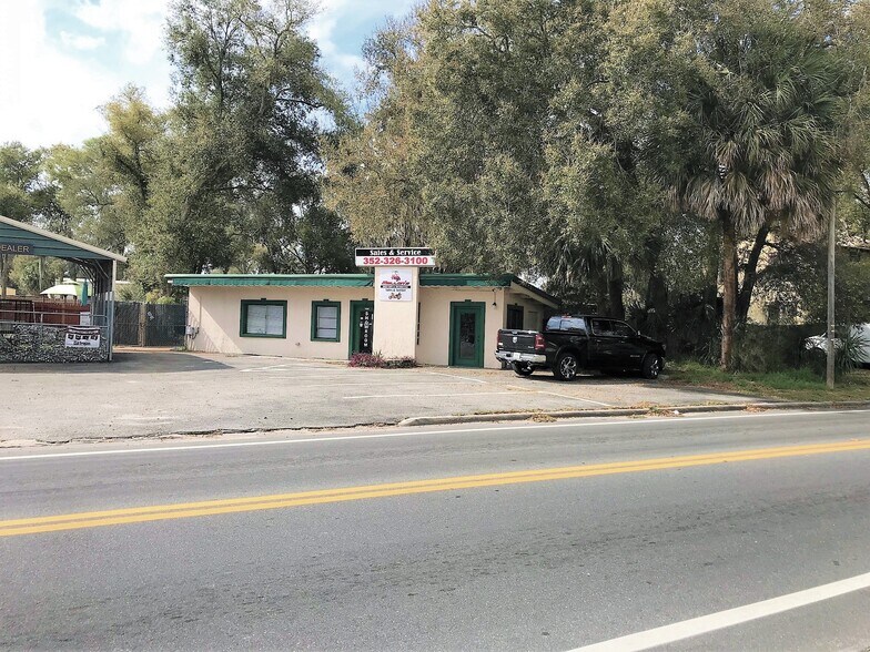 More Photos Of 100 N Dixie Ave, Fruitland Park Storefront Retail Office For Sale