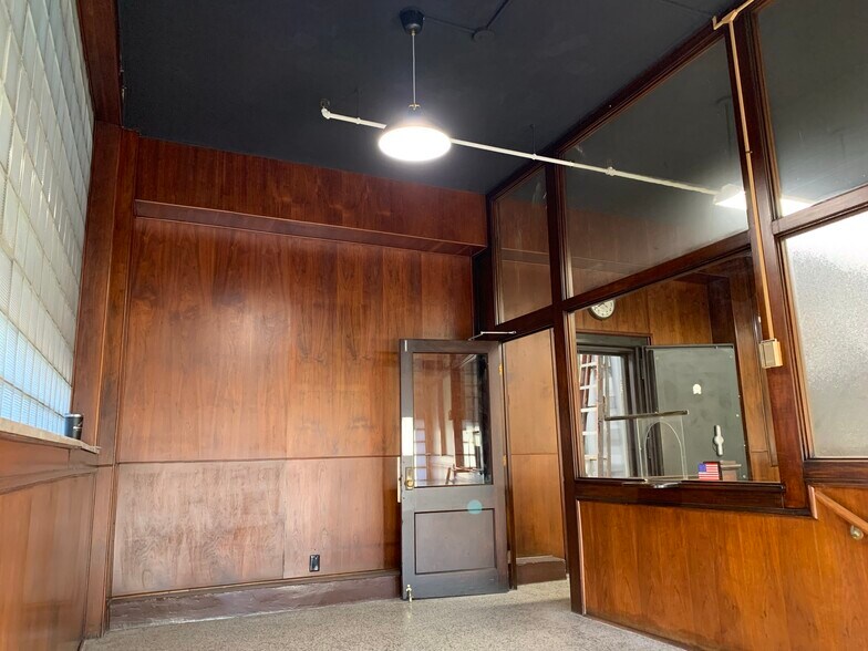 More Photos Of 202 Miley Ave, Indianapolis Manufacturing For Lease