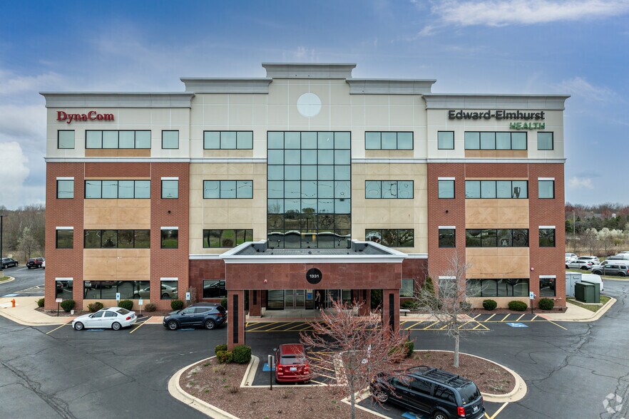 More Photos Of 1331 W 75th St, Naperville Medical For Lease