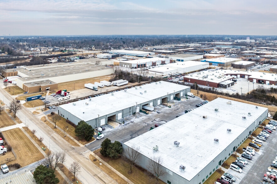 Primary Photo Of 1060 N Garfield St, Lombard Distribution For Lease