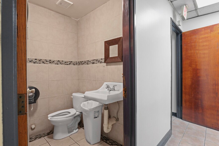 More Photos Of 6347 Pacific Blvd, Huntington Park Storefront Retail Office For Lease