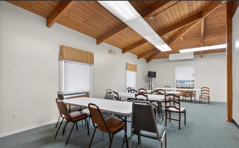 More Photos Of 3111 Normandy Dr, Springfield Office For Sale