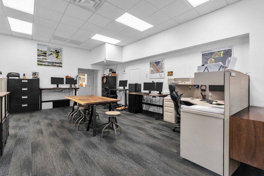 More Photos Of 140 W Main St, Clinton Township Office For Sale