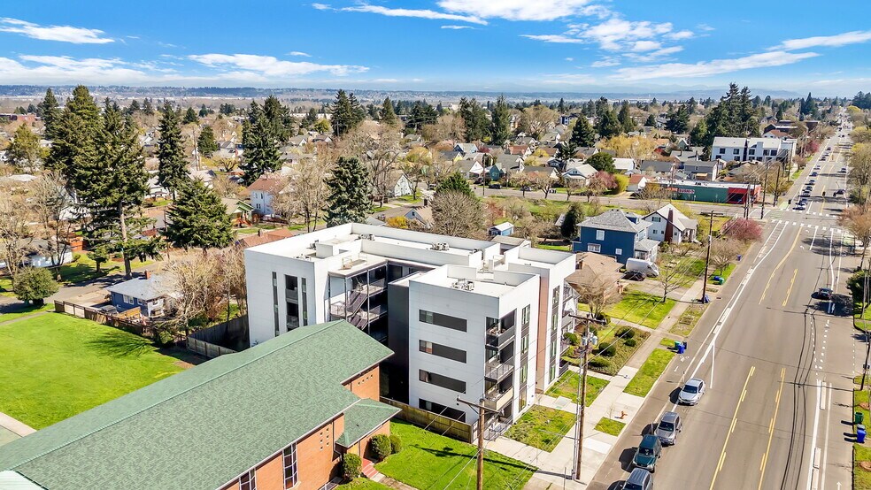 More Photos Of 2171 N Rosa Parks Way, Portland Apartments For Sale