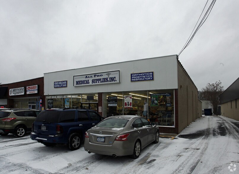 More Photos Of 464 E Main St, Patchogue Freestanding For Lease