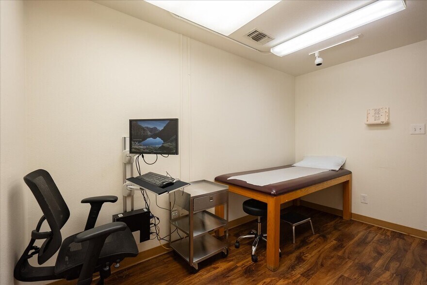 More Photos Of 1050 Las Tablas Rd, Templeton Medical For Sale