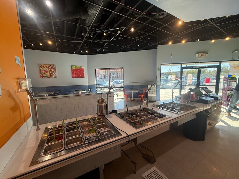 More Photos Of 790 Coronado Center Dr, Henderson General Retail For Lease