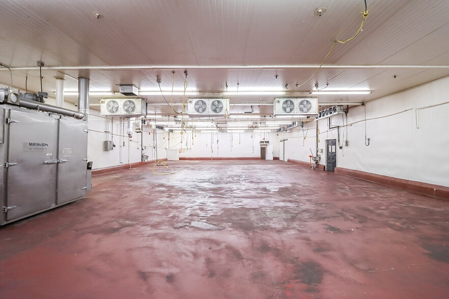 More Photos Of 1530 1st St, San Fernando Manufacturing For Lease