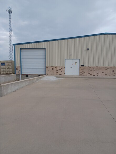 More Photos Of 7380 International Ct, Bartlesville Warehouse For Sale