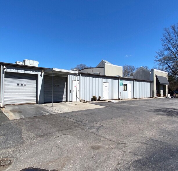 More Photos Of 385 N Witchduck Rd, Virginia Beach Freestanding For Sale