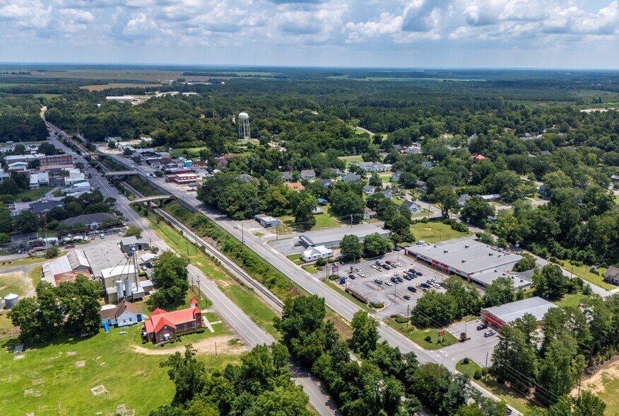 More Photos Of 611-621 Harry C Raysor Dr, Saint Matthews Freestanding For Sale